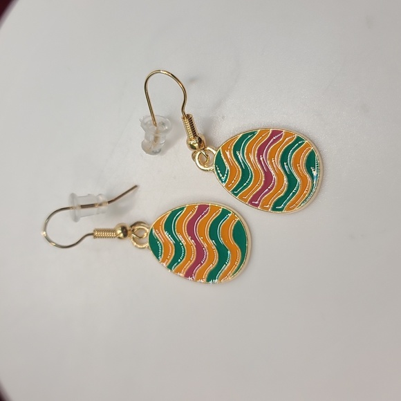 EGG or OVAL dangle earrings Easter or Spring - Picture 1 of 4